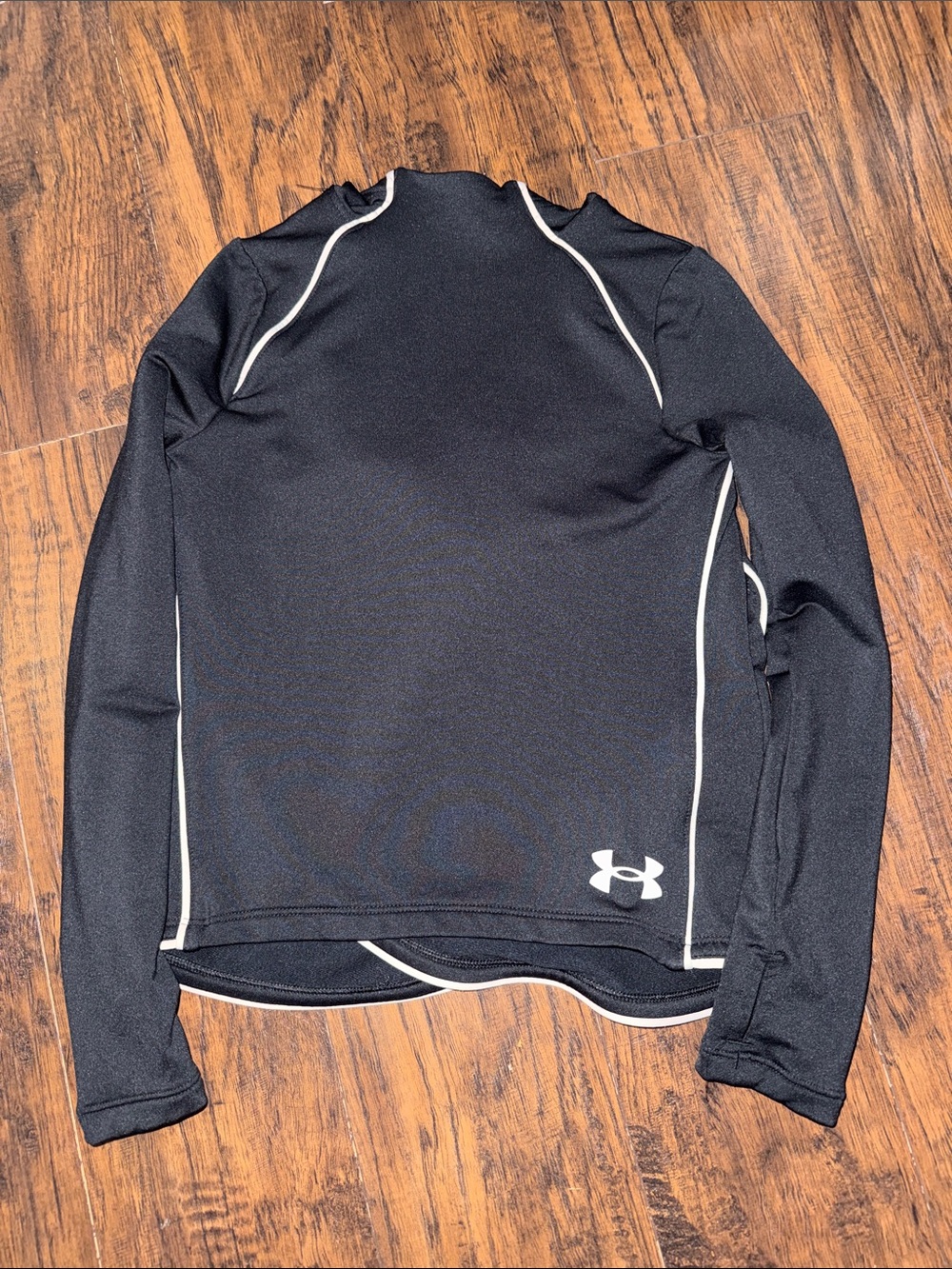 Under Armour Men’s Black Crewneck with White Piping